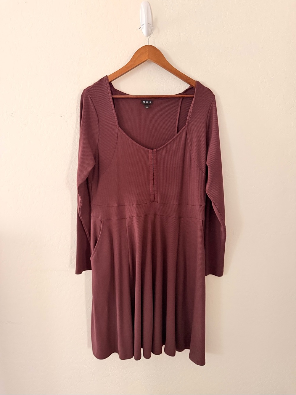 Torrid Size 1‎ 1X Mauve Ribbed Long Sleeve Skater Dress Women’s Maroon